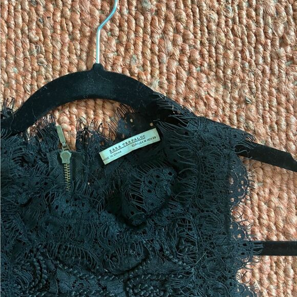 Zara black crop lace top with zipper back size medium - Picture 3 of 4